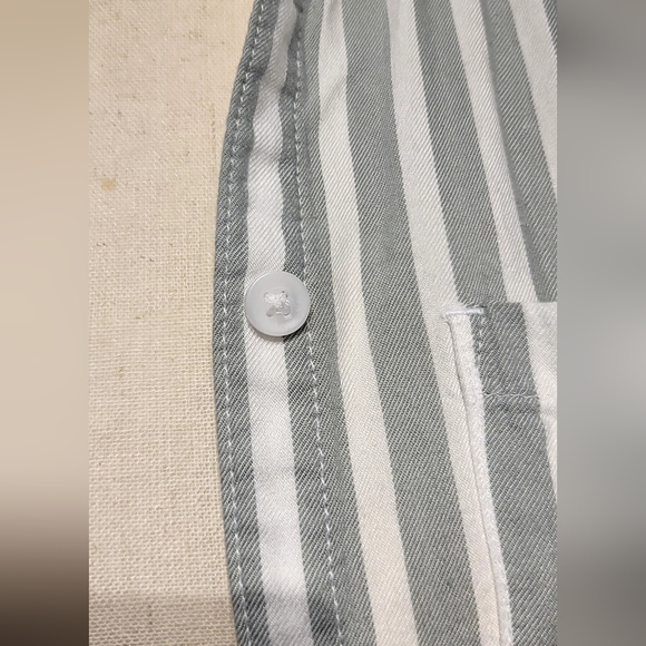 Beach Lunch Lounge Sage Green Striped Shirt – Size XS - Picture 8 of 10